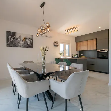 Villa Karin By Interhome Imotski